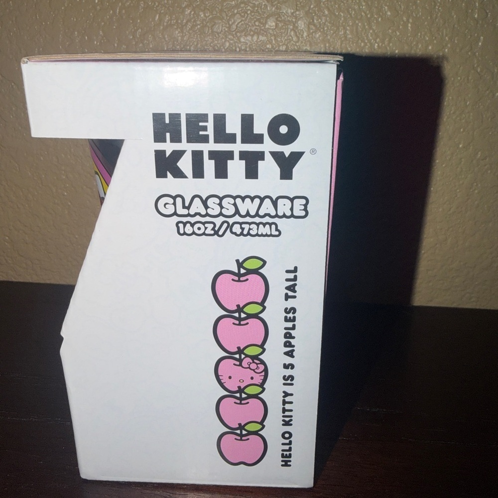 Hello Kitty Glassware with Pink and Yellow Highlights - Picture 2 of 2